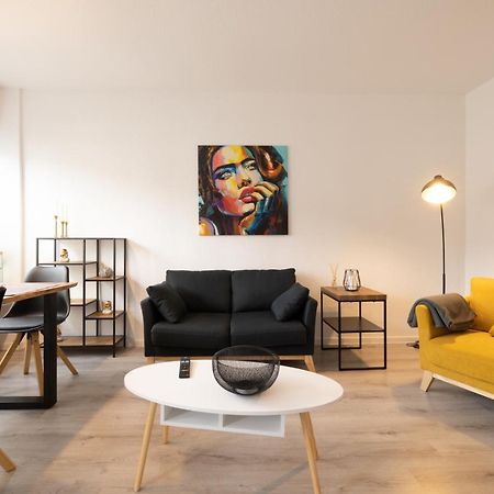 ☆ Modern Stylish Flat In Central Location Вильгельмсхафен Экстерьер фото